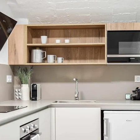 Casa Besalu Estudio En El Centro Del Pueblo Esterno foto