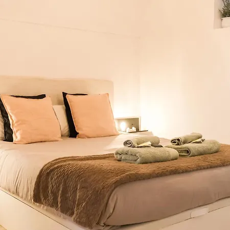 Casa Besalu Estudio En El Centro Del Pueblo Esterno foto